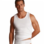 
Jockey Modern Classic A-Shirt. Hyvännäköinen paita Jockeyltä 100% puuvillaa. Mukavuus ja laatu ovat Jockeyn alusvaatteiden tuntomerkkejä. 